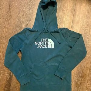 🌸 The North Face Green Hoodie, women’s medium